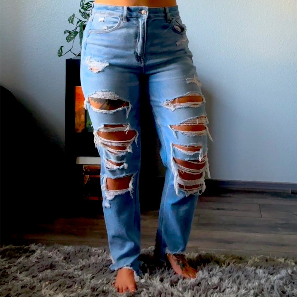 American eagle ripped mom jeans